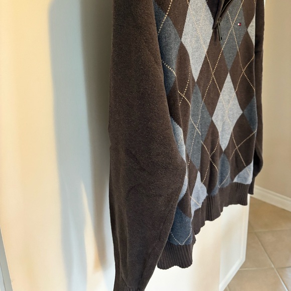 Tommy Hilfiger Plaid Sweater |Size Small| Dark Brown Light & Dark Gray w/zipper - Picture 2 of 11